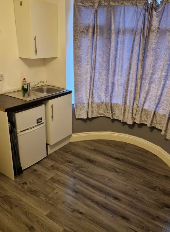 En-Suite in Feltham (TW13 5JT)