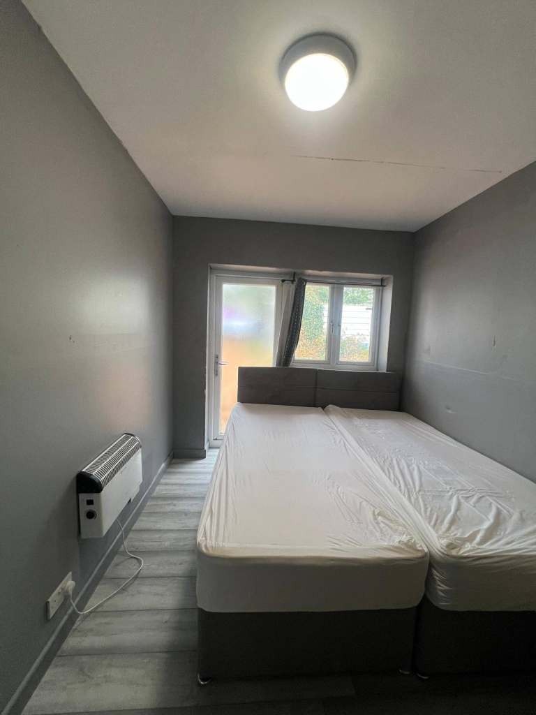 Studio Flat in West Drayton (UB7 8BY)