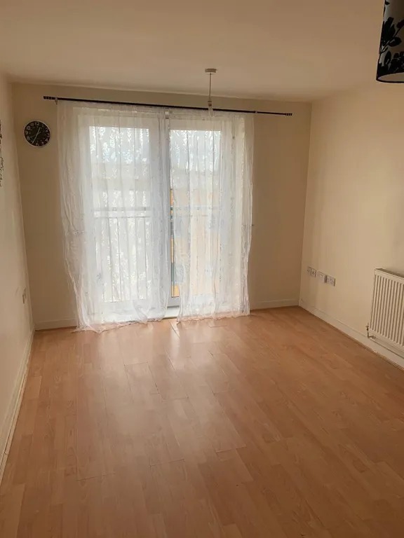 1 Bed Flat on Waxlow Way, Northolt UB5