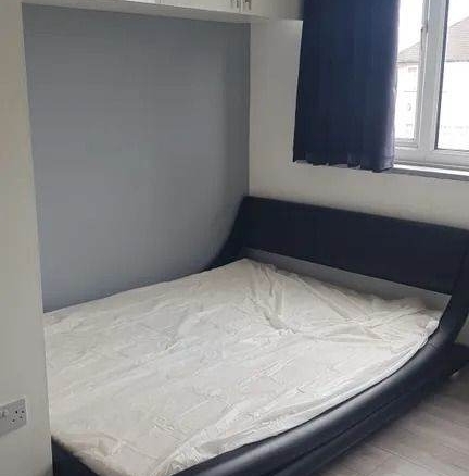 Studio Room in Harlington UB3