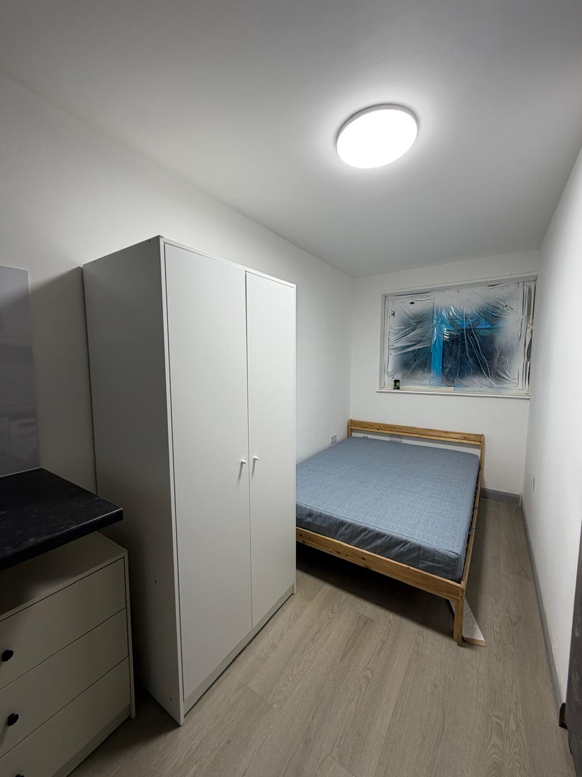 Studio Flat in Slough, (SL1 2SD)